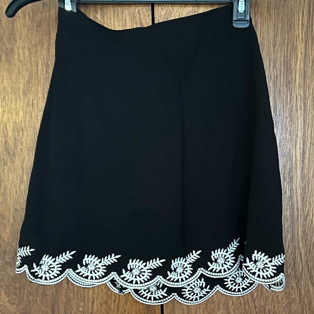 Embroidered Hem Mini Skirt
